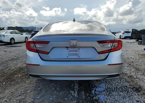 2021 Honda Accord Lx z USA, uszkodzony, nr VIN 1HGCV1F17MA112218